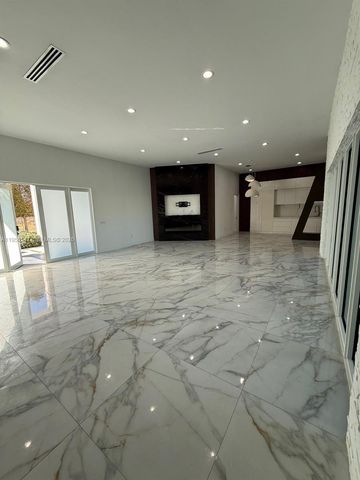 9839 SW 213th St, Cutler Bay, FL 33189