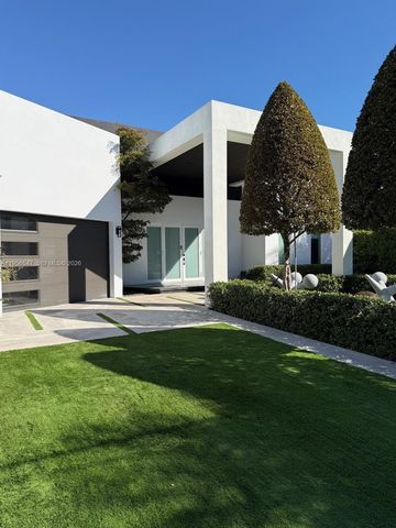 9839 SW 213th St, Cutler Bay, FL 33189