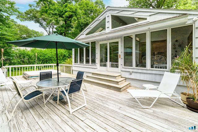 80 Wake Robin Lane, Stamford, CT 06903