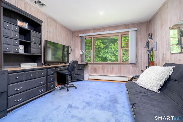 80 Wake Robin Lane, Stamford, CT 06903