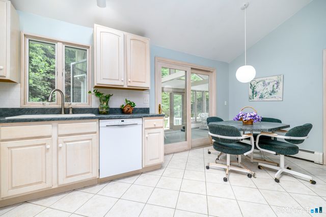 80 Wake Robin Lane, Stamford, CT 06903