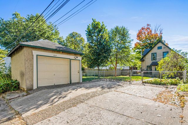 1217 28th Avenue NE, Minneapolis, MN 55418