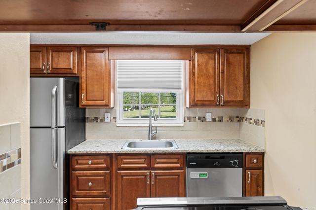 225 Bristol Lane, Melbourne, FL 32935