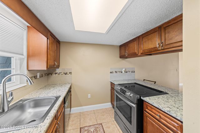 225 Bristol Lane, Melbourne, FL 32935