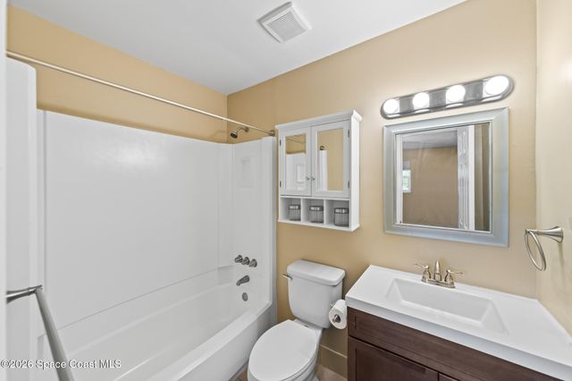 225 Bristol Lane, Melbourne, FL 32935