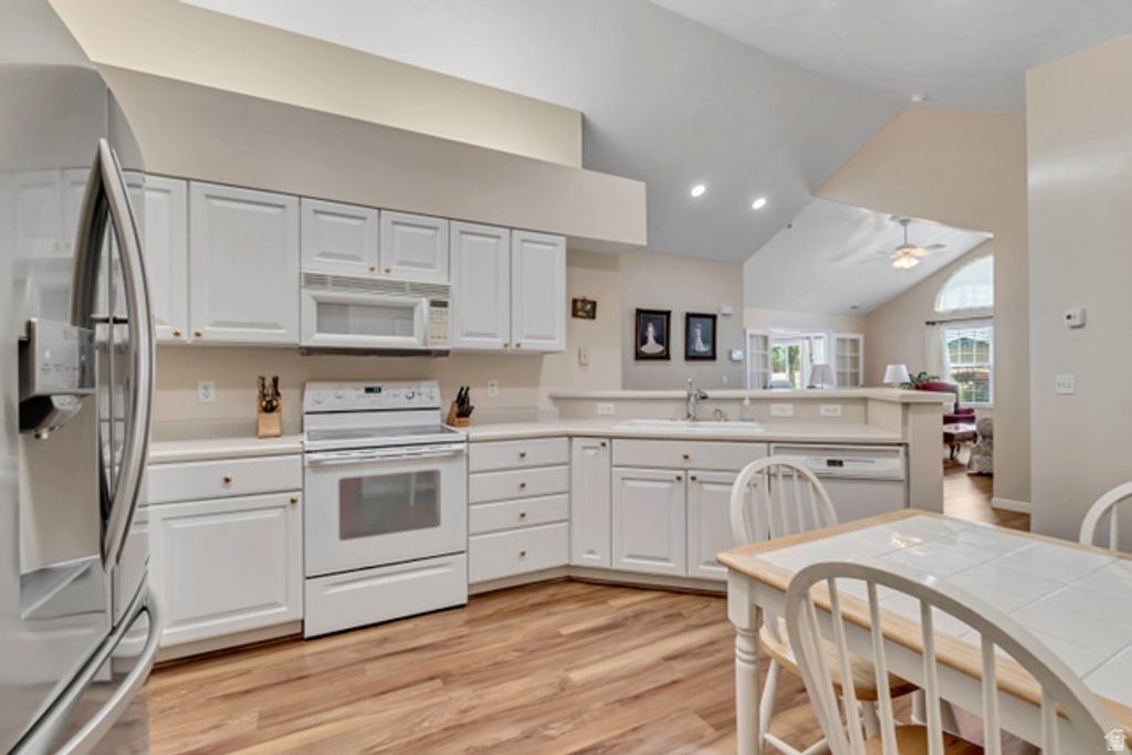 Image 14 of property listing at 3549 S VILLA VIEW DR #D, West Valley City, UT 84120