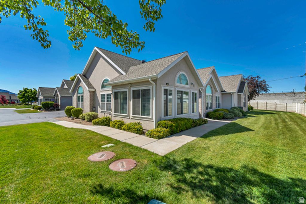 Image 4 of property listing at 3549 S VILLA VIEW DR #D, West Valley City, UT 84120
