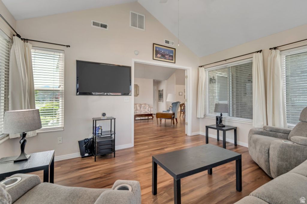 Image 10 of property listing at 3549 S VILLA VIEW DR #D, West Valley City, UT 84120
