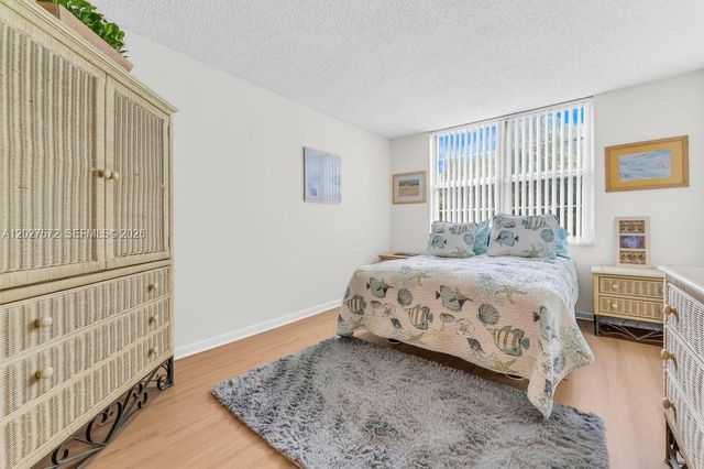 6600 Cypress Rd 310, Plantation, FL 33317