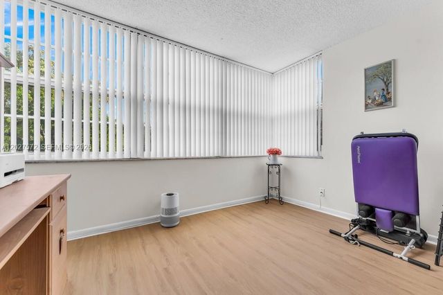6600 Cypress Rd 310, Plantation, FL 33317