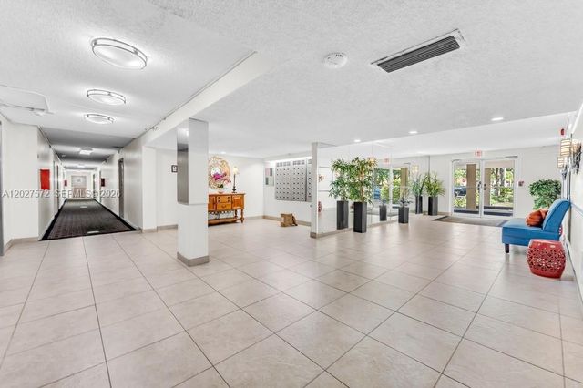 6600 Cypress Rd 310, Plantation, FL 33317