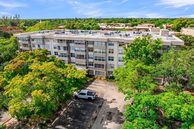 6600 Cypress Rd 310, Plantation, FL 33317