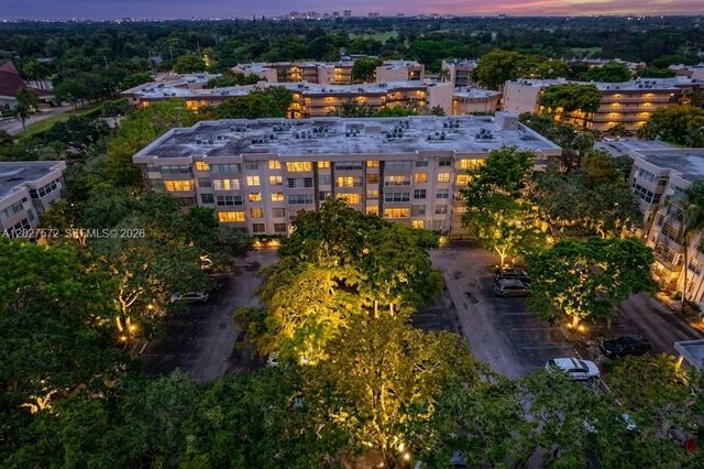 6600 Cypress Rd 310, Plantation, FL 33317