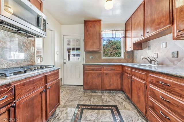1809 East Saint Louis Avenue, Las Vegas, NV 89104