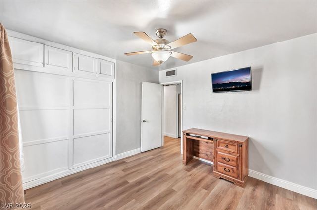 1809 East Saint Louis Avenue, Las Vegas, NV 89104