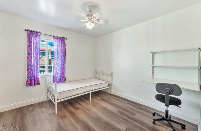 1809 East Saint Louis Avenue, Las Vegas, NV 89104