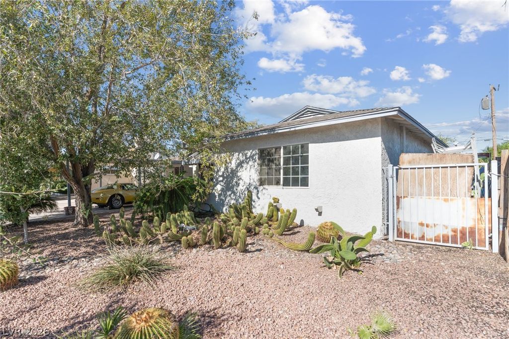1809 East Saint Louis Avenue, Las Vegas, NV 89104 — photo 5