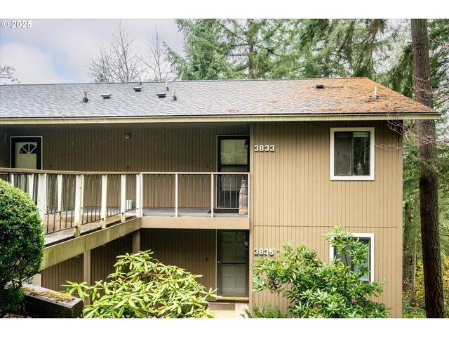 3833 COLONY OAKS Dr, Eugene, OR 97405