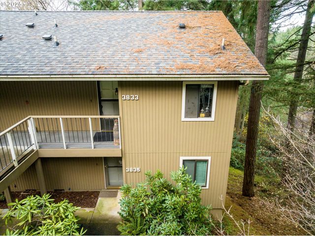 3833 COLONY OAKS Dr, Eugene, OR 97405