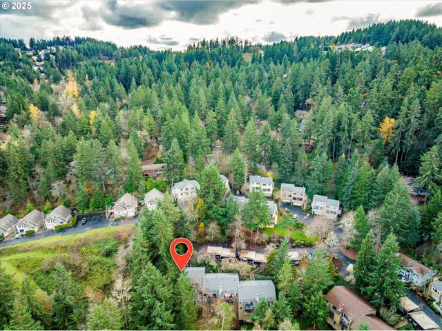 3833 COLONY OAKS Dr, Eugene, OR 97405