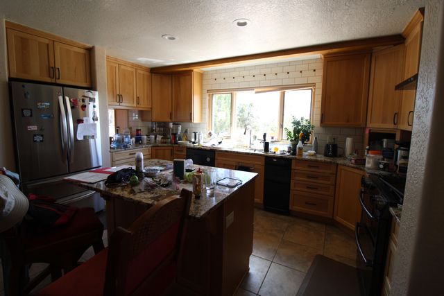 39 Sandoval Road, Edgewood, NM 87015