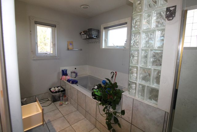 39 Sandoval Road, Edgewood, NM 87015