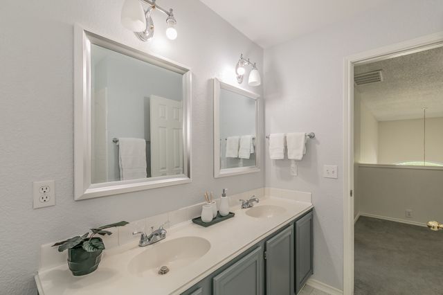 4104 Creekstone Drive, Plano, TX 75093