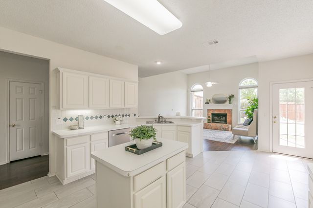 4104 Creekstone Drive, Plano, TX 75093