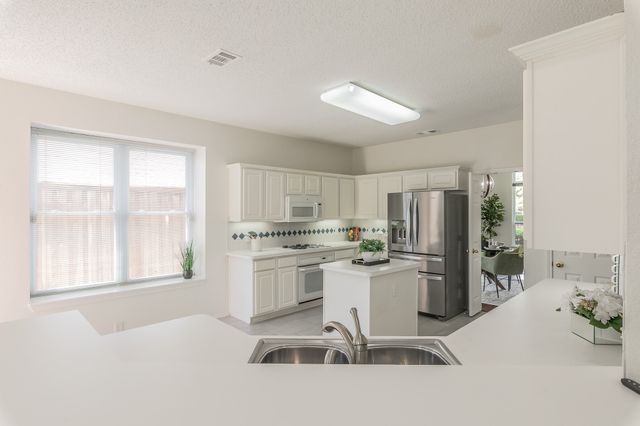 4104 Creekstone Drive, Plano, TX 75093