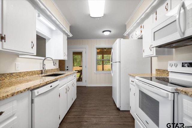 2033 Neeley St., Tyler, TX 75701