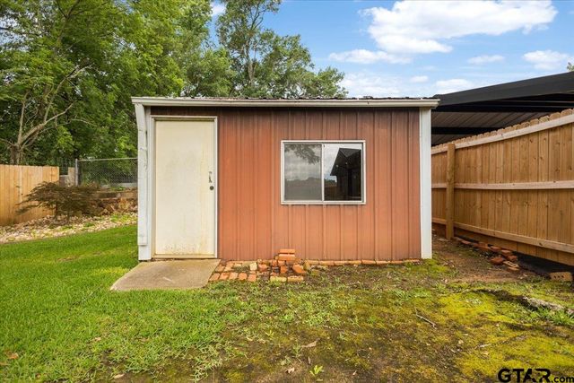 2033 Neeley St., Tyler, TX 75701