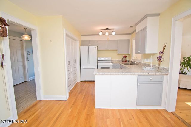 307 Anita Forte Drive, Swansboro, NC 28584