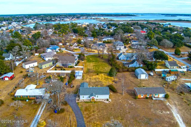 307 Anita Forte Drive, Swansboro, NC 28584