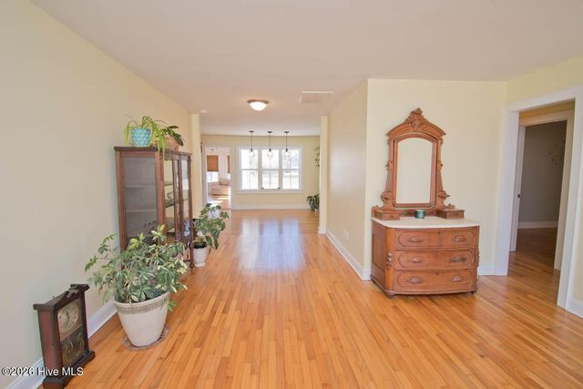 307 Anita Forte Drive, Swansboro, NC 28584