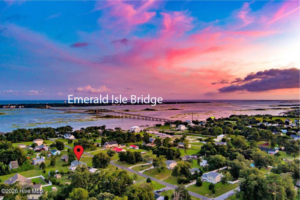 307 Anita Forte Drive, Swansboro, NC 28584