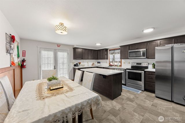 11614 62nd Avenue E, Puyallup, WA 98373