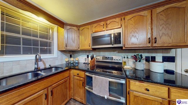 114 Seth Court, Radcliff, KY 40160