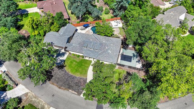 5225 Marione Dr, Carmichael, CA 95608