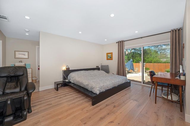 5225 Marione Dr, Carmichael, CA 95608