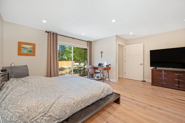 5225 Marione Dr, Carmichael, CA 95608