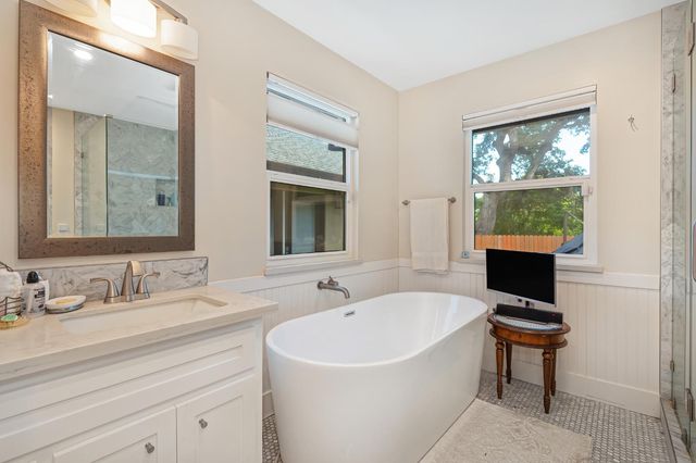 5225 Marione Dr, Carmichael, CA 95608