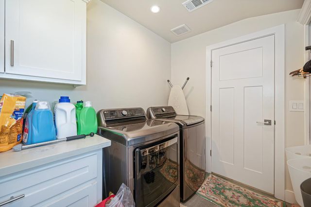 5225 Marione Dr, Carmichael, CA 95608