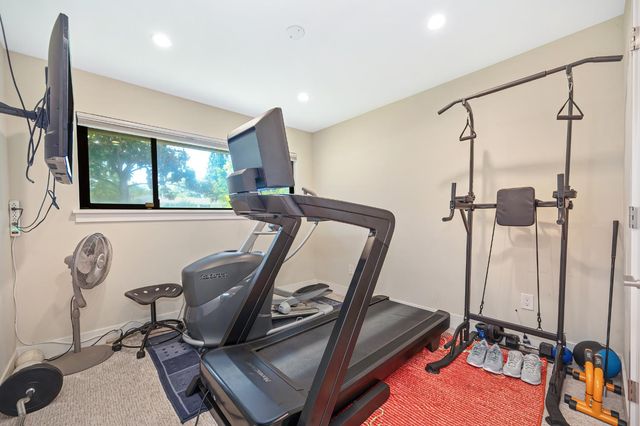 5225 Marione Dr, Carmichael, CA 95608