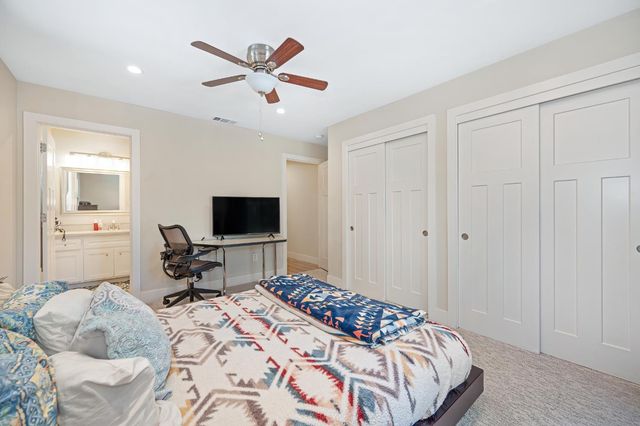 5225 Marione Dr, Carmichael, CA 95608