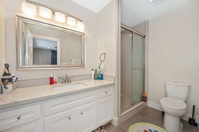 5225 Marione Dr, Carmichael, CA 95608