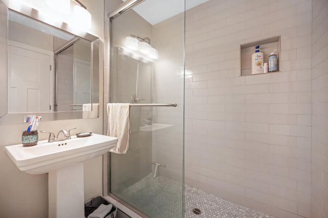 5225 Marione Dr, Carmichael, CA 95608