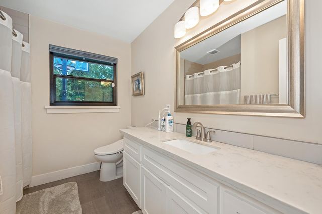 5225 Marione Dr, Carmichael, CA 95608