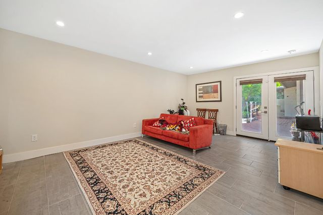 5225 Marione Dr, Carmichael, CA 95608