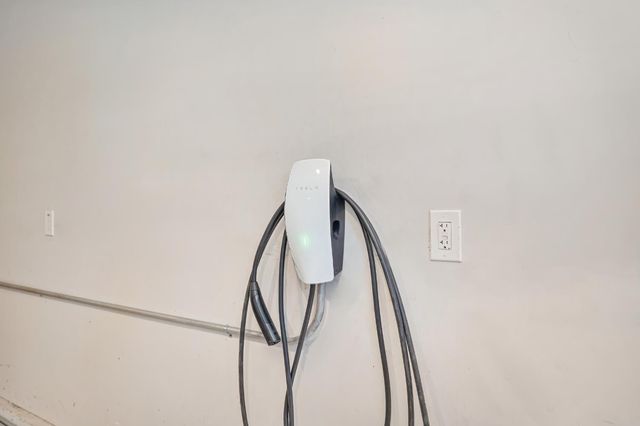 5225 Marione Dr, Carmichael, CA 95608