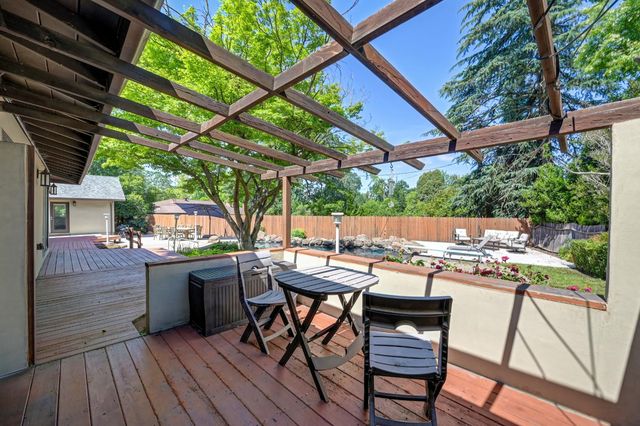 5225 Marione Dr, Carmichael, CA 95608